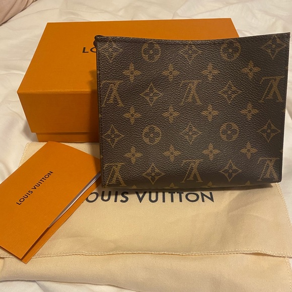 Handbags - LV Toiletry Pouch 19